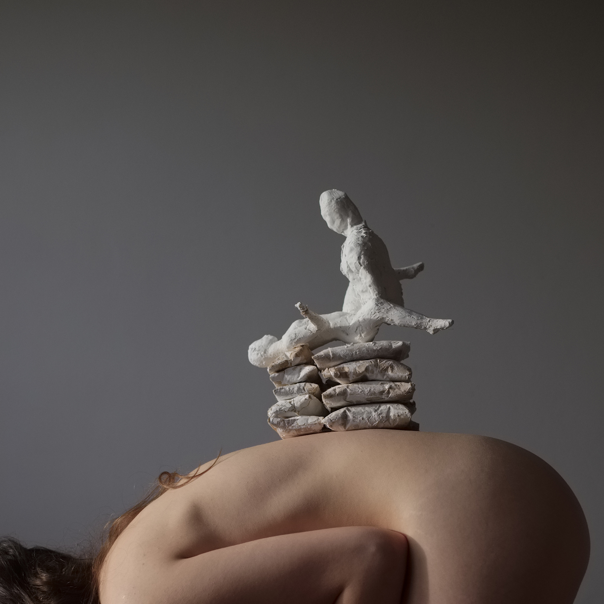 Katerina Komm, sculpture, PRÁCE: Plaster sacks