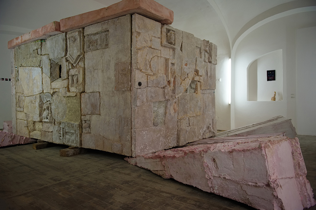 Katerina Komm: sculpture, PRÁCE: Cor Est Templum Sacrum